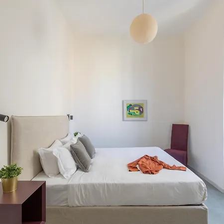 Iflat Calm & Spacious In Urban Oasis アパート ローマ