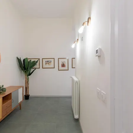 Daire Iflat Calm & Spacious Urban Oasis Fons Trevi B13
